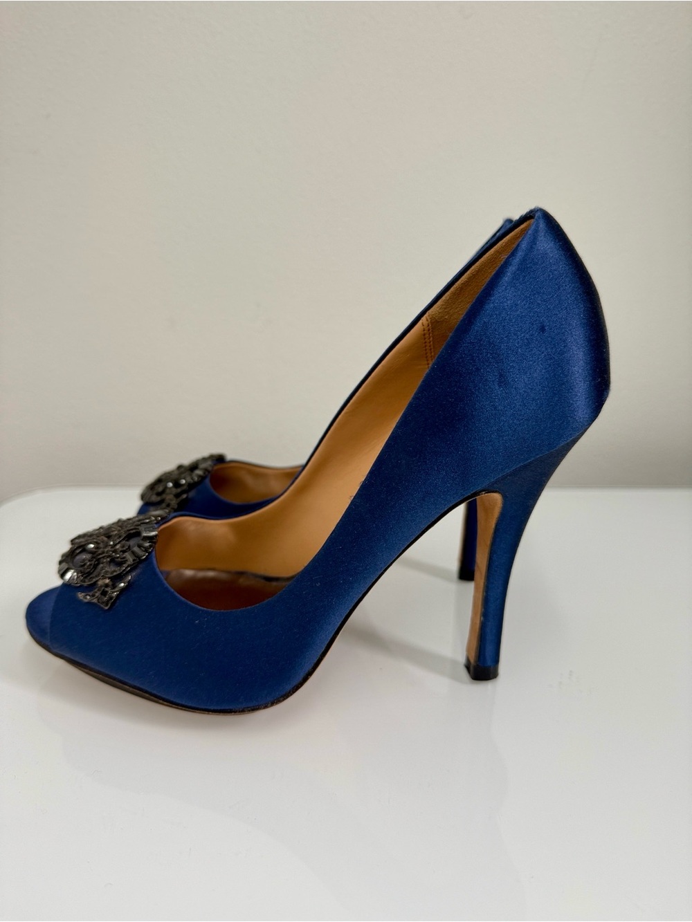 Badgley Mischka Navy Blue Satin Crystal Embellished Peep Toe Pump Heels Size 6.5 - Picture 5 of 9